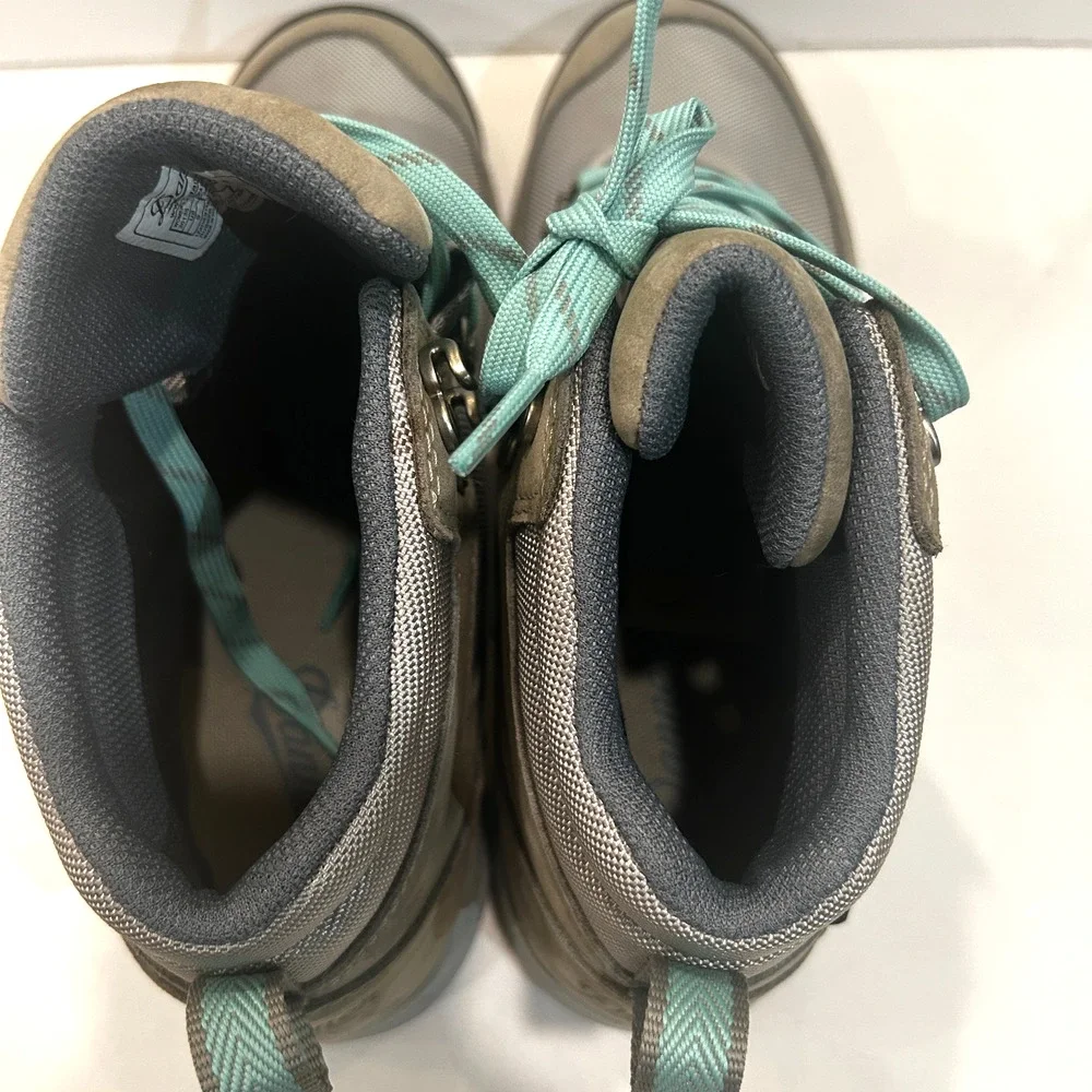 Danner Women’s Danner Dry Waterproof Hiking Boots Gray & Turquoise Laces Size 9.